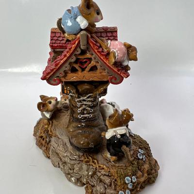 Wee Forest Folk Little Mice who lived in a shoe M-189
