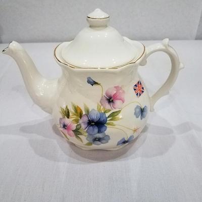 Kensington china teapot, made in Eng