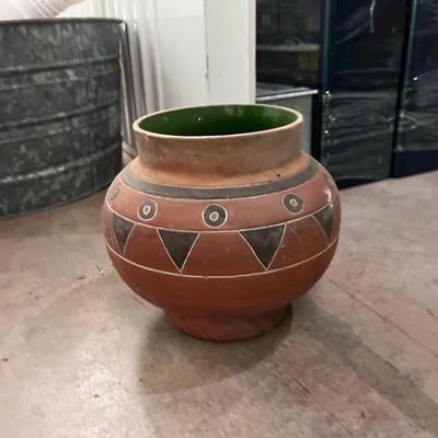Mexican ceramic pot