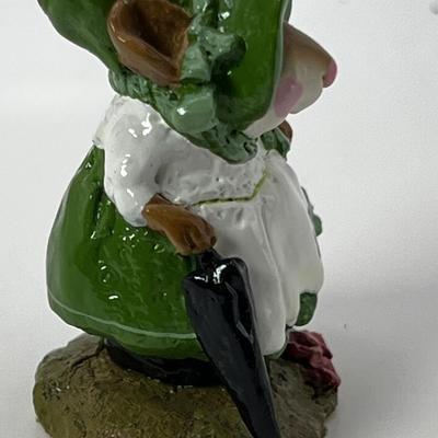 Wee Forest Folk Folk Lady M-195b