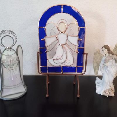 LOT 106  STAINED GLASS ANGELS (1st Bdr)