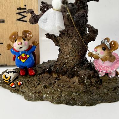 Wee Forest Folk Sisters Ghostly Trick
