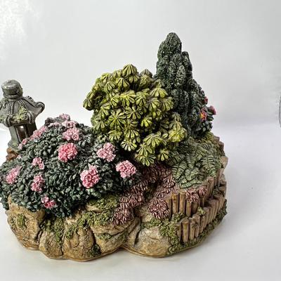 Lilliput Lane L219 Fragrant Haven
