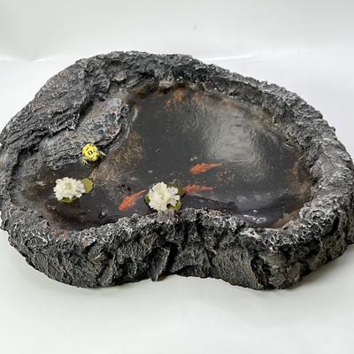 Lilliput Lane Koi Pond with Water Lillies