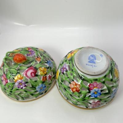 Bone China Herend Strawberry Finial Openwork Ball