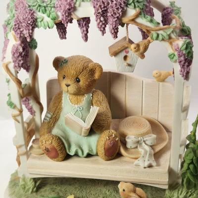 Cherished Teddies 2002 Members only  Genevieve, #CT024