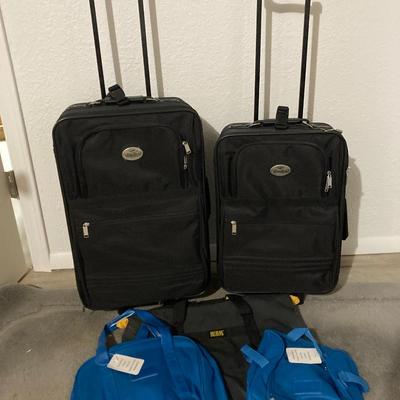 LOT 138 WOODFIELD LUGGAGE AND EXTRA TRAVEL BAGS (BASEMENT)