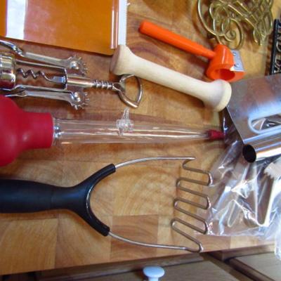 Nice Collection of Kitchen Utensils/Accessories