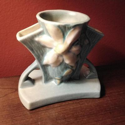 Vintage Roseville Pottery Blue Clematis Triple Vase - #192-5 Circa 1940's