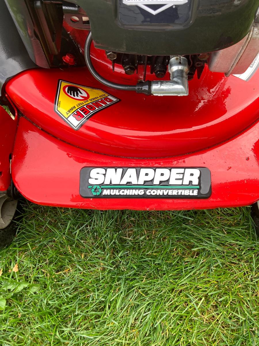 LOT 94 SNAPPER MULCHING CONVERTIBLE LAWNMOWER SHED EstateSales