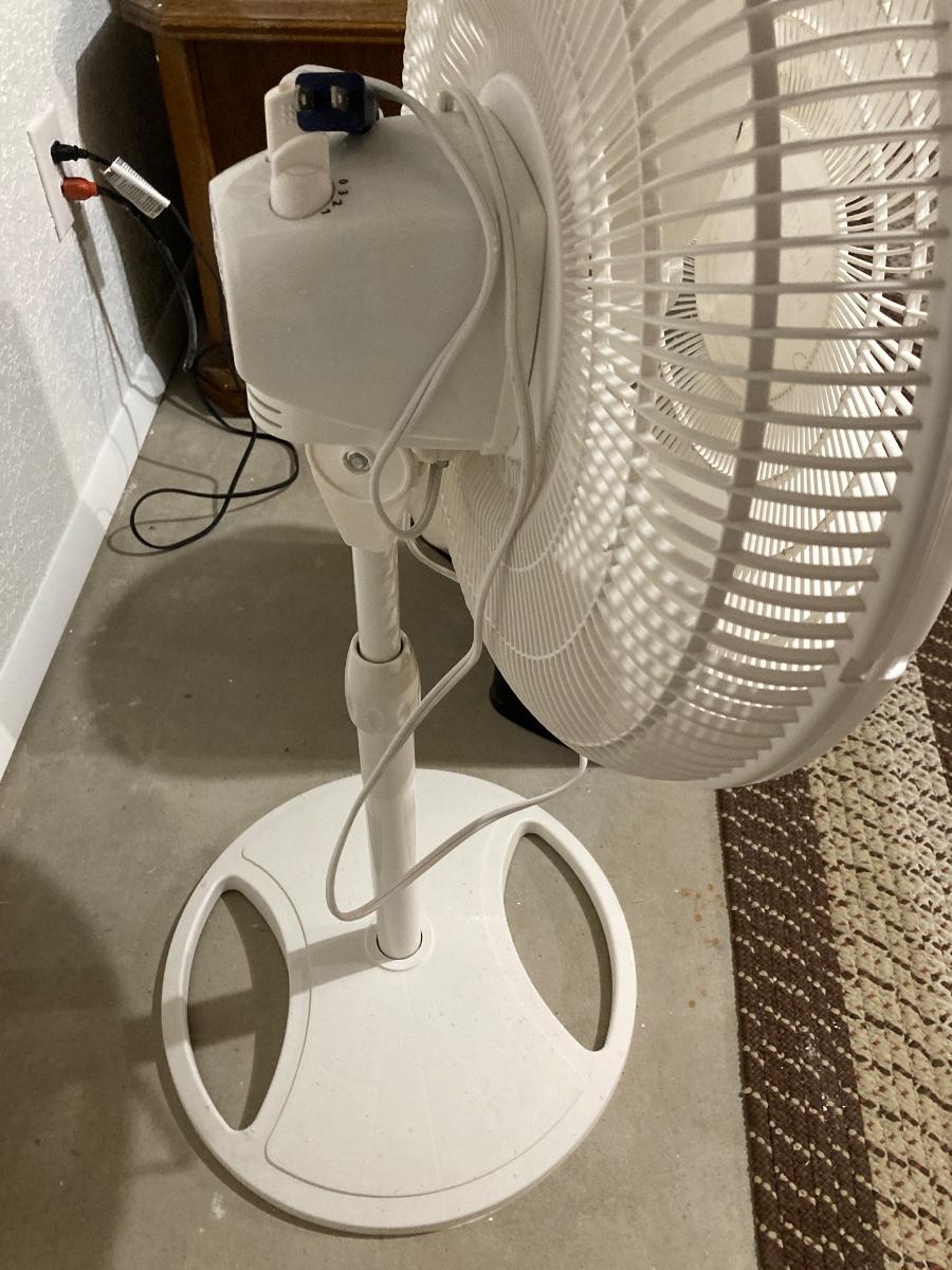 LOT 72 HOLMES HEATER AND GALAXY OSCILLATING FAN (Basement