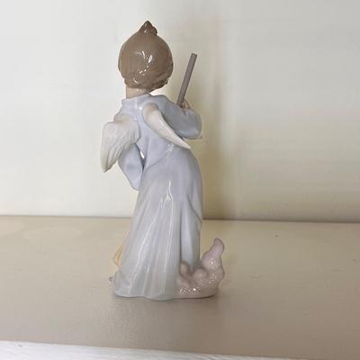 Lladro Sweep Away The Clouds Angel Figurine