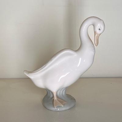 Lladro Porcelain White Duck Figurine