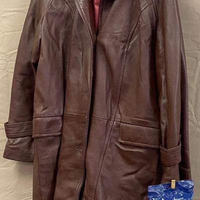 Leather Coat with cleaning sheets