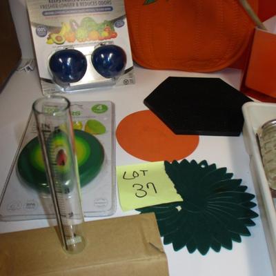 Various Kitchen -Cutting Board, Cheese Shredder