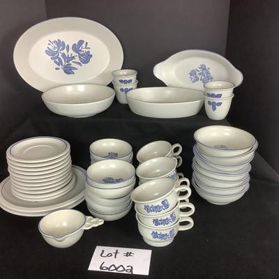 6002 Pfaltzgraff Yorktown Stoneware 53 piece set