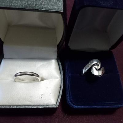 LOT 24  TWO STERLING SILVER LADIES RINGS