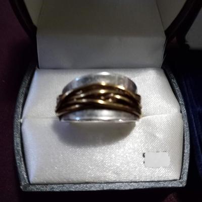 LOT 25  LADIES 10k GOLD AND 2 TONE STERLING SILVER RING