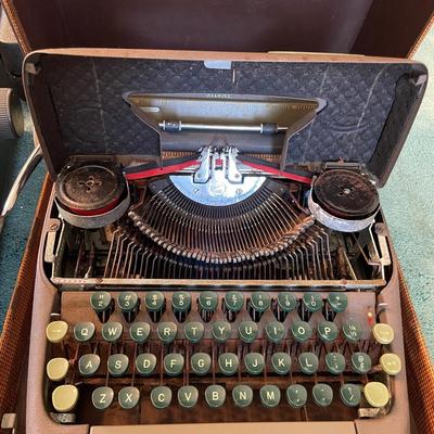 Typewriters Through the Ages  (GR-NM)