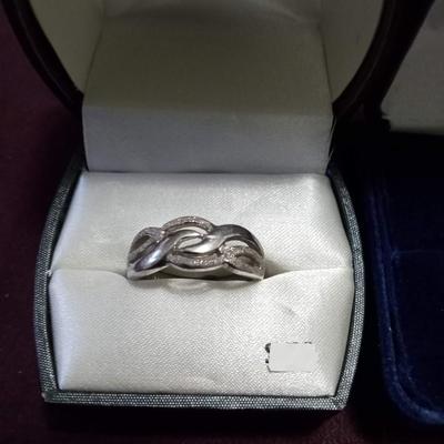 LOT 49  TWO LADIES STERLING SILVER RINGS AND A LIA SOPHIA RING