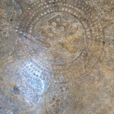 Jumbo textured platter