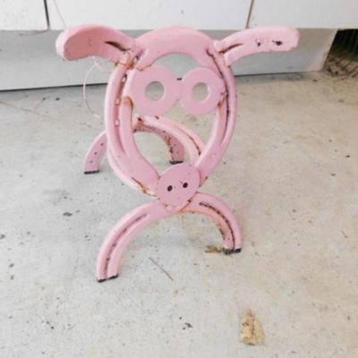 Metal Art Horsehoe Pink Pig