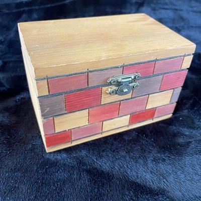 Wooden Box Collection   (GR-NM)