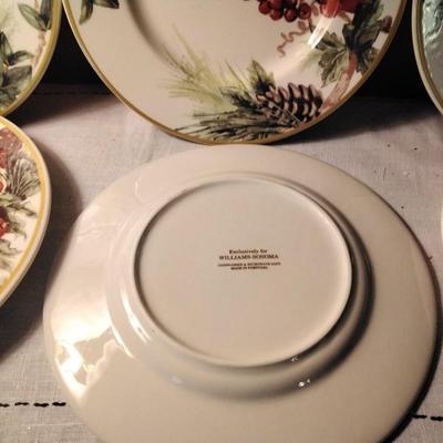 Botanical Wreath by WILLIAMS-SONOMA Salad Plates NEW IN BOX