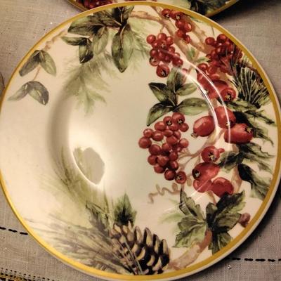 Botanical Wreath by WILLIAMS-SONOMA Salad Plates NEW IN BOX