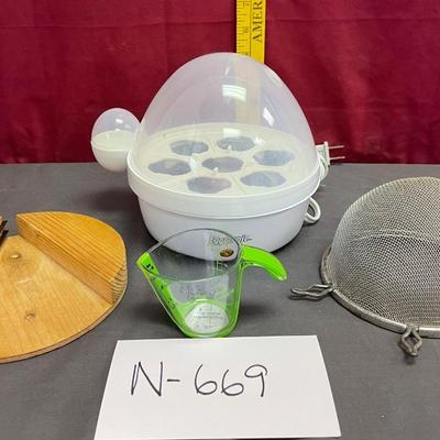 Egg cooker assortment