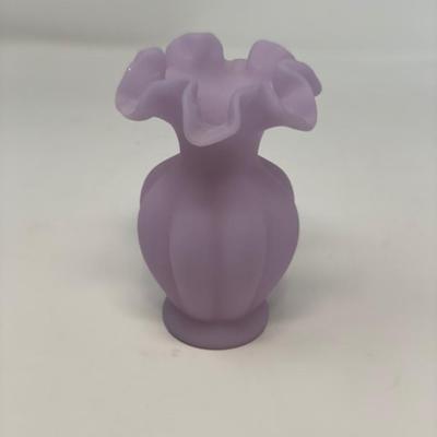 Fenton Custard Glass Melon Vase w/Ruffled Rim