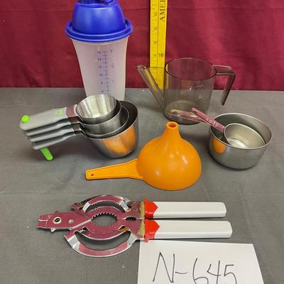 Measuring tools/funnel/opener