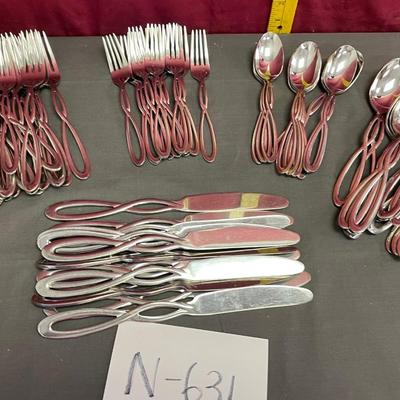 Cambridge-allusion/infinity silverware