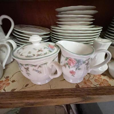 EPOCH Morning Rose Dinnerware