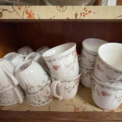 EPOCH Morning Rose Dinnerware