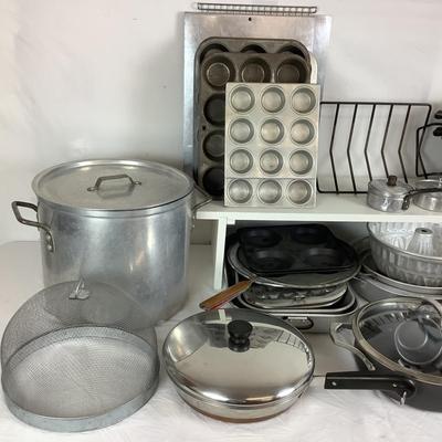 Lot 6032. Lot of Vintage Aluminum & Stainless Steel Pots & Pans