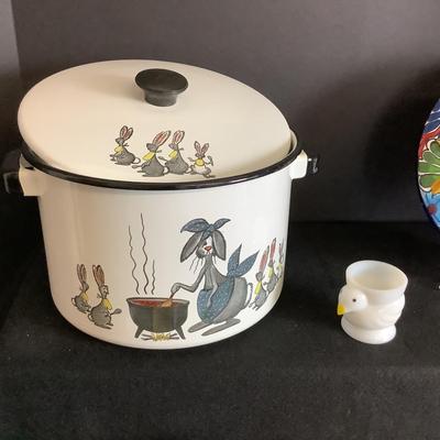 Lot. 6034. Dela-ware Hand Colored Enamel 10â€ Pot, Delano Studios, Mrs. Rabbit & Family  / Mexicans Talavera Terracotta Pottery SunFace...