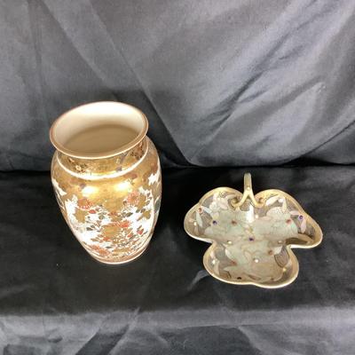 Lot. 6044 Vintage Japanese Porcelain Satsuma Vase & Vintage Hand Painted Porcelain Dish