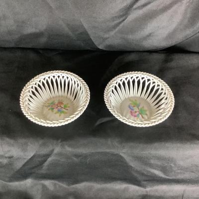 Lot  6049. Pair of Vintage Herend  HVNGARY Hand Painted Petite Floral Porcelain Basket Weave Dish/Bowl