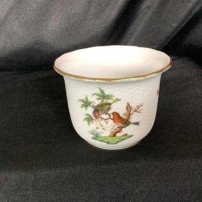 Lot. 6052. Vintage Herend HVNGARY Hand Painted Porcelain Bird Cachepot