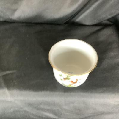 Lot. 6052. Vintage Herend HVNGARY Hand Painted Porcelain Bird Cachepot