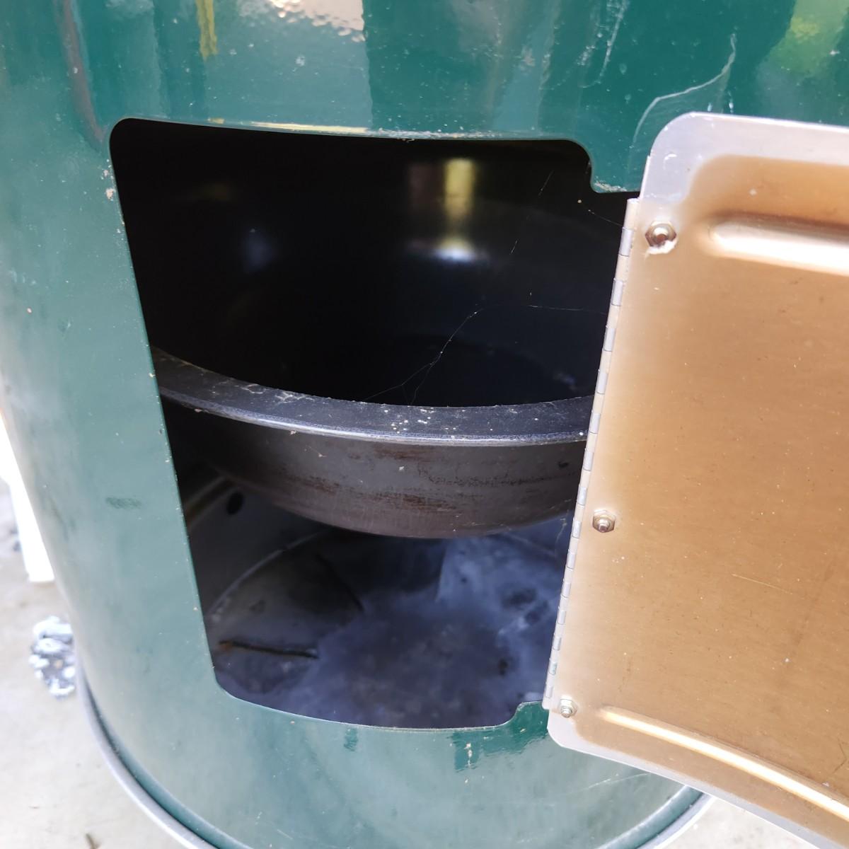 Brinkmann Gourmet Charcoal Smoker New