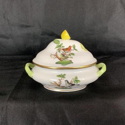 Lot 6053 Vintage Herend HVNGARY Rothschild Bird Miniature Tureen with Lemon