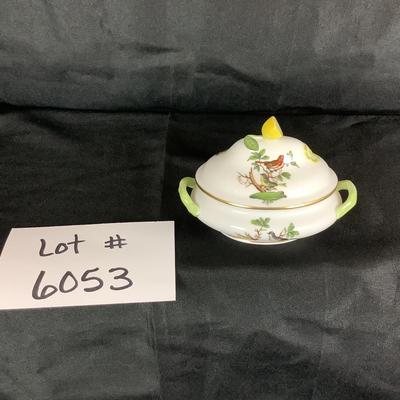 Lot 6053 Vintage Herend HVNGARY Rothschild Bird Miniature Tureen with Lemon