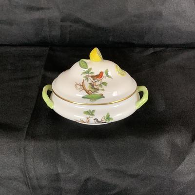 Lot 6053 Vintage Herend HVNGARY Rothschild Bird Miniature Tureen with Lemon