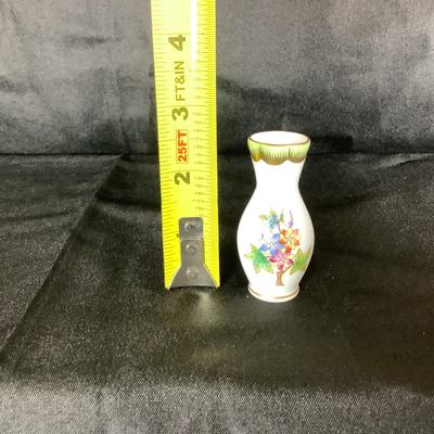 Lot 6054 Vintage Herend HVNGARY Queen Victoria Floral & Butterfly Miniature Vase