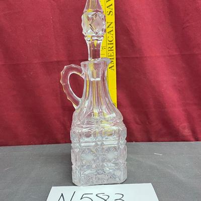 Vintage pressed glass oil or vinegar cruet decanter w/ stopper