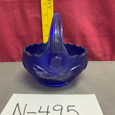 Imperial glass buttons and bows, split handle basket