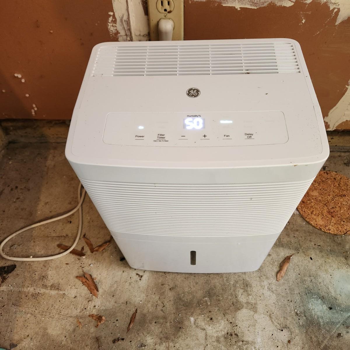 GE Dehumidifier 30 pints Tested Working