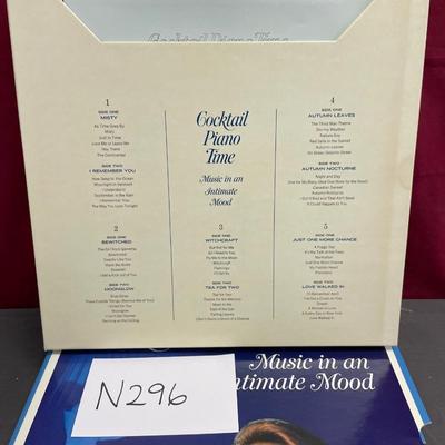 Cocktail piano music-records